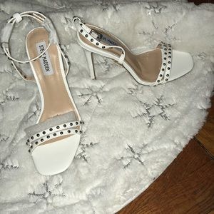 Steve Madden Saucey white sandal